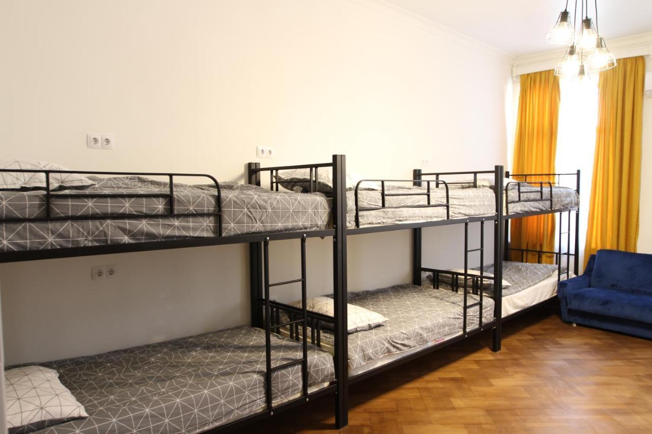 Pigeon Guest House Tiflis Exterior foto