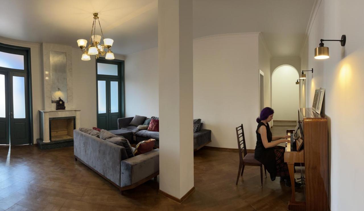 Pigeon Guest House Tiflis Exterior foto
