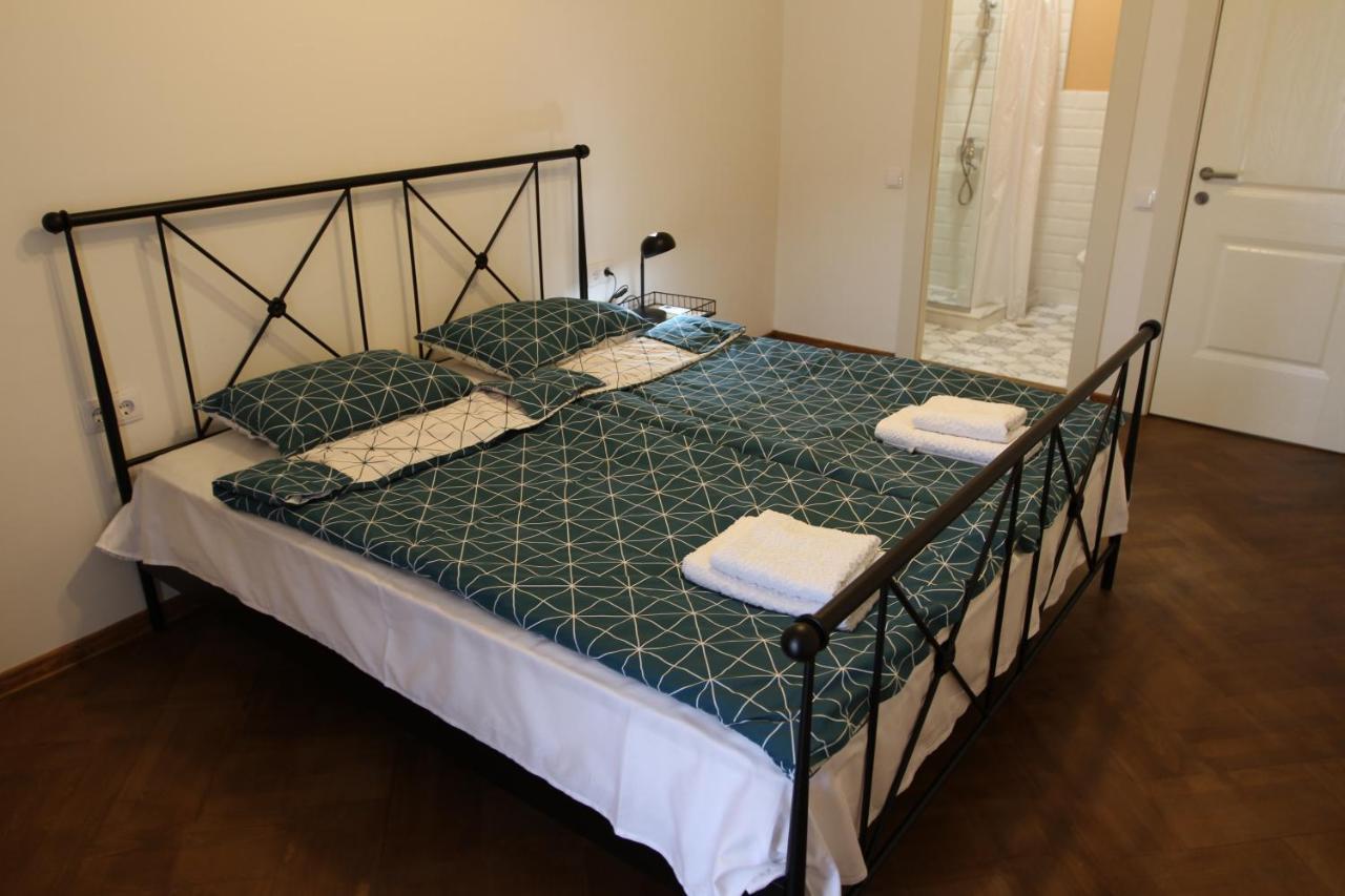 Pigeon Guest House Tiflis Exterior foto