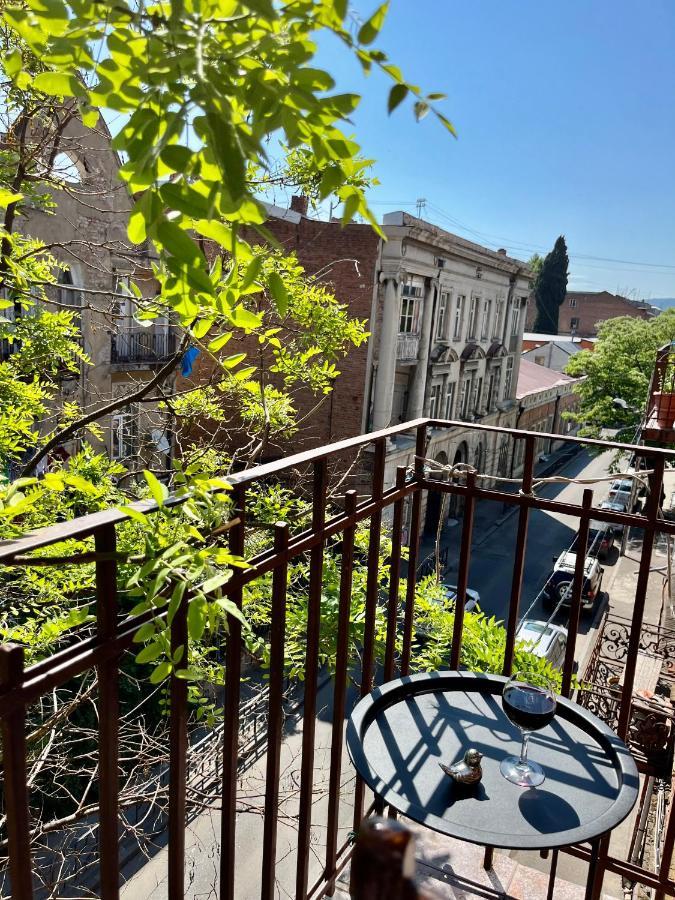 Pigeon Guest House Tiflis Exterior foto